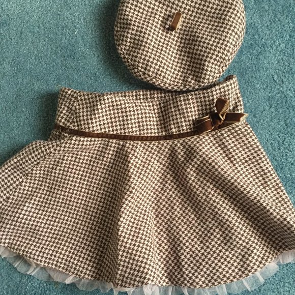 Daisy Other - Girl's hat and matching skirt